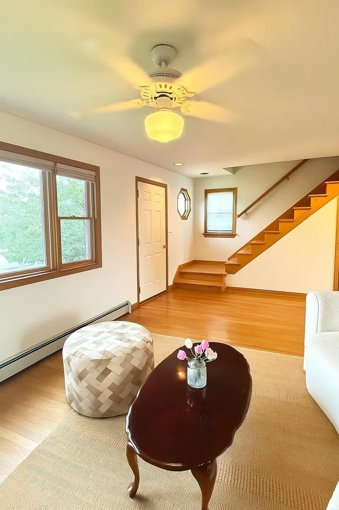 77 Hampton Place Freeport NY 11520