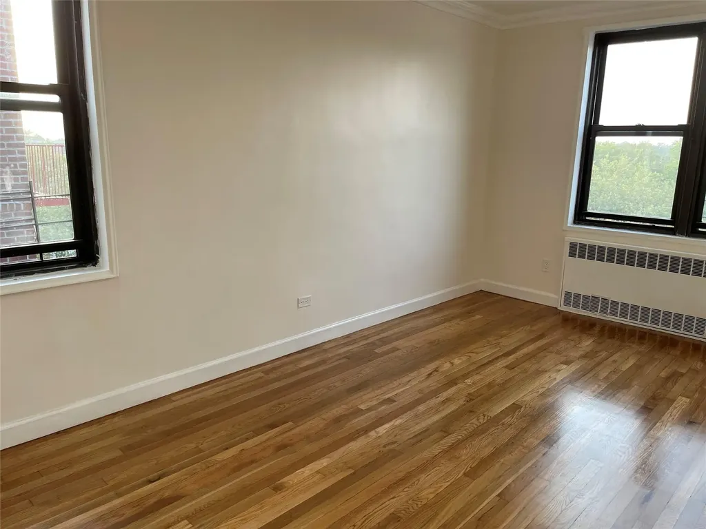 150-15 72 Road Flushing NY 11367