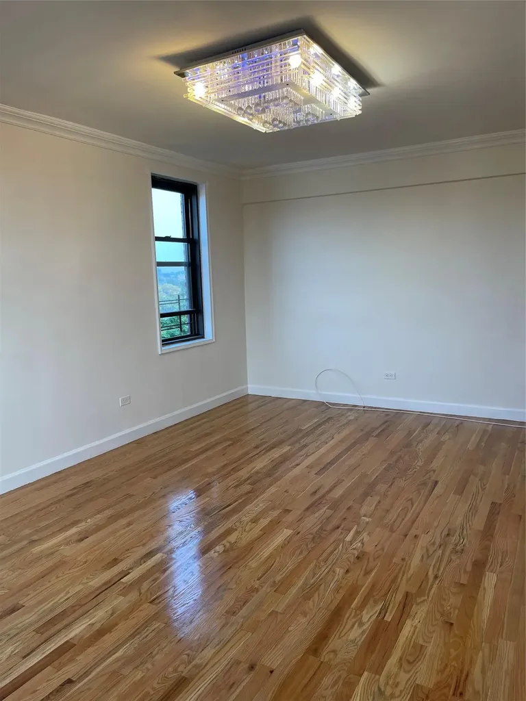 150-15 72 Road Flushing NY 11367