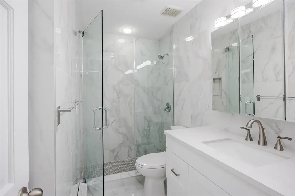 20 Pittoni Drive Commack NY 11725