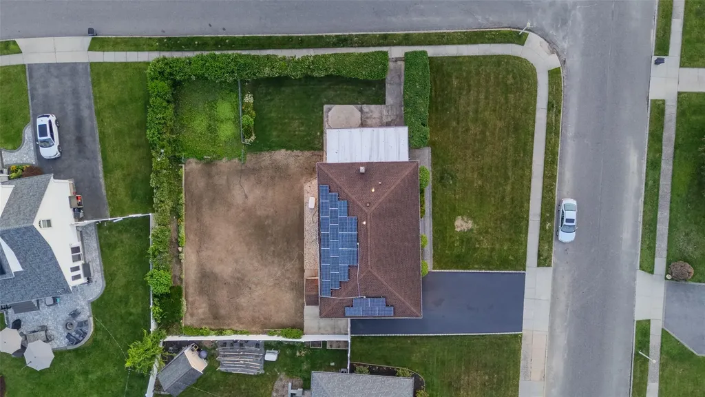 20 Pittoni Drive Commack NY 11725