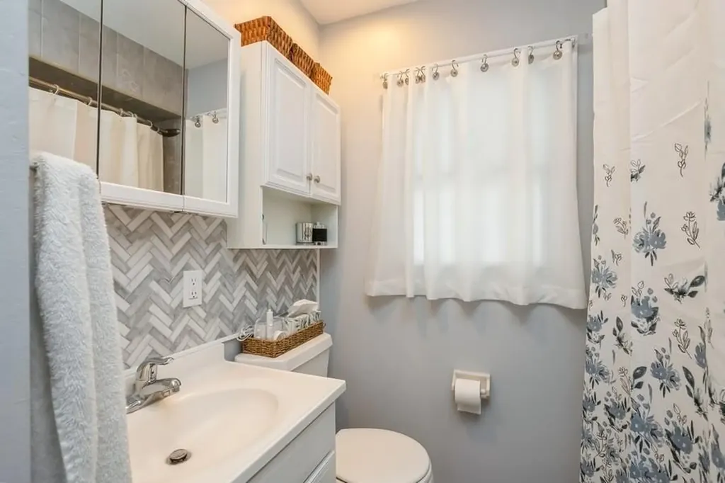 487 17th Street West Babylon NY 11704