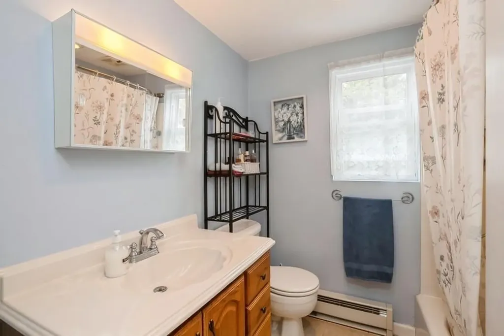 487 17th Street West Babylon NY 11704