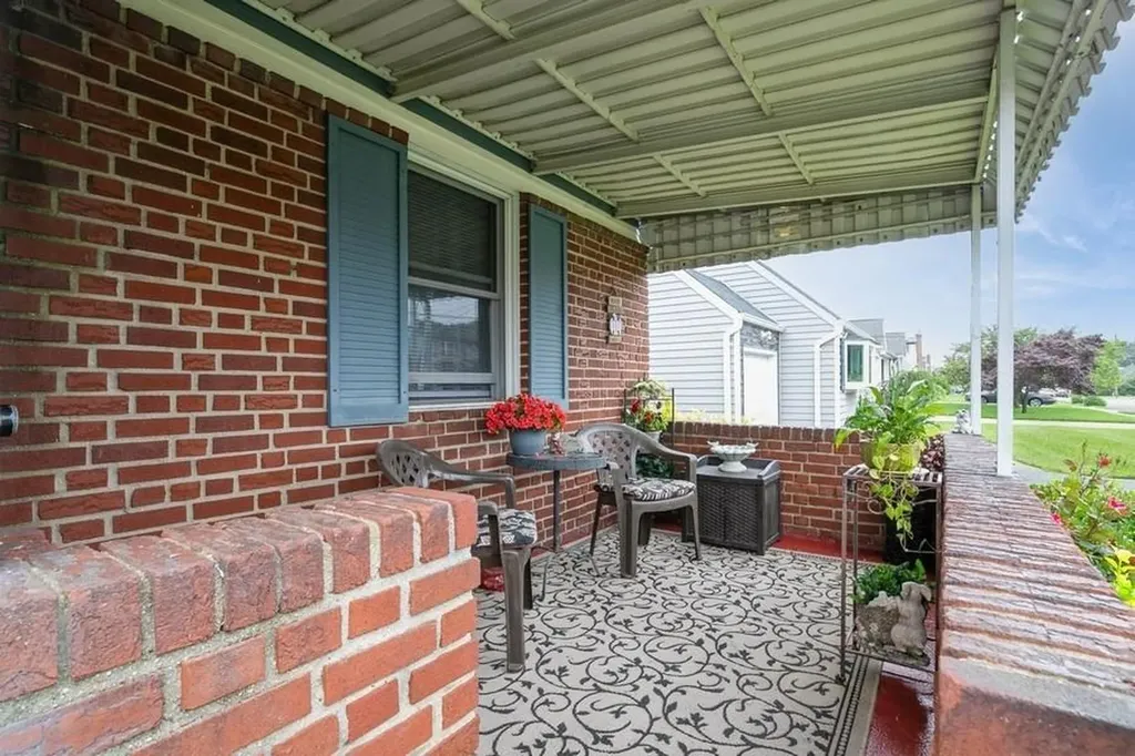 487 17th Street West Babylon NY 11704