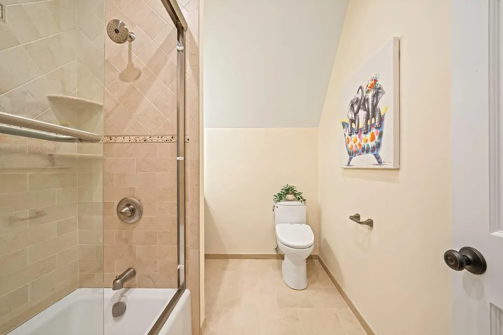 246 Cadman Avenue Babylon NY 11702