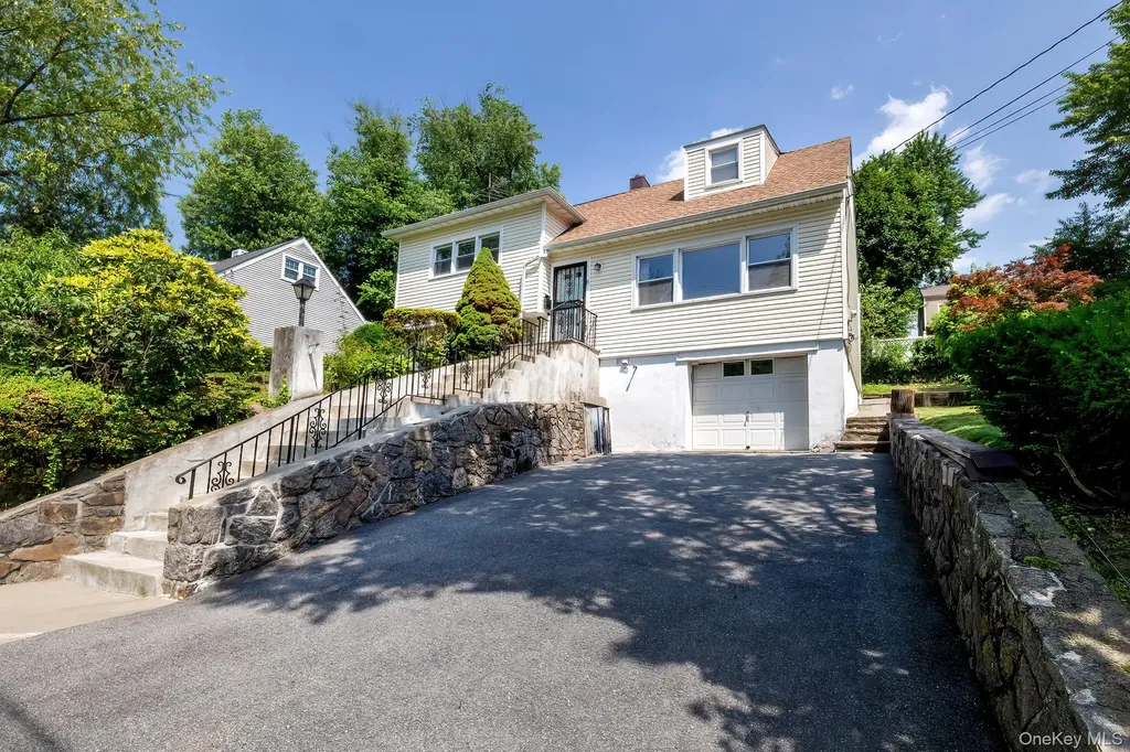 18 Gainsborg Avenue E West Harrison NY 10604