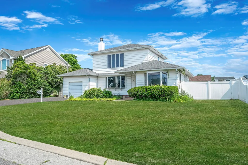 35 Sunset Lane Patchogue NY 11772