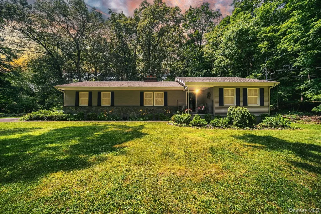 35 Wildwood Drive Poughkeepsie NY 12603