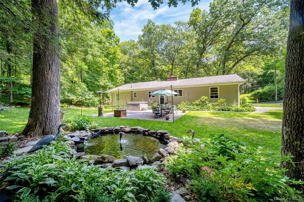 35 Wildwood Drive Poughkeepsie NY 12603