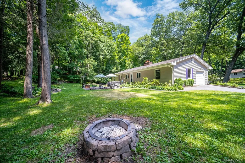 35 Wildwood Drive Poughkeepsie NY 12603