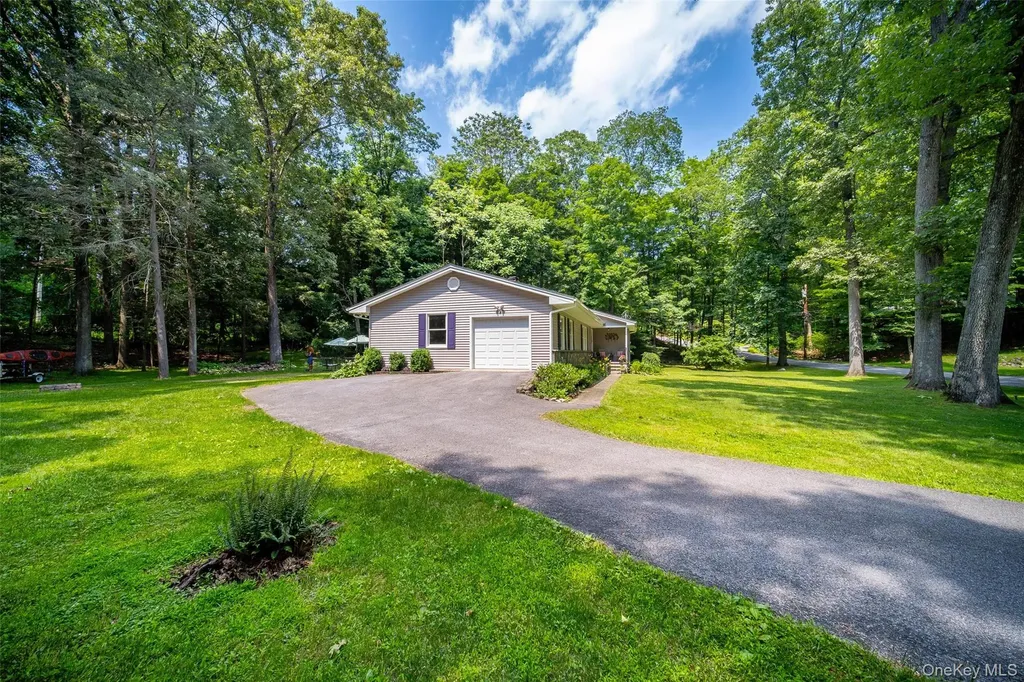 35 Wildwood Drive Poughkeepsie NY 12603