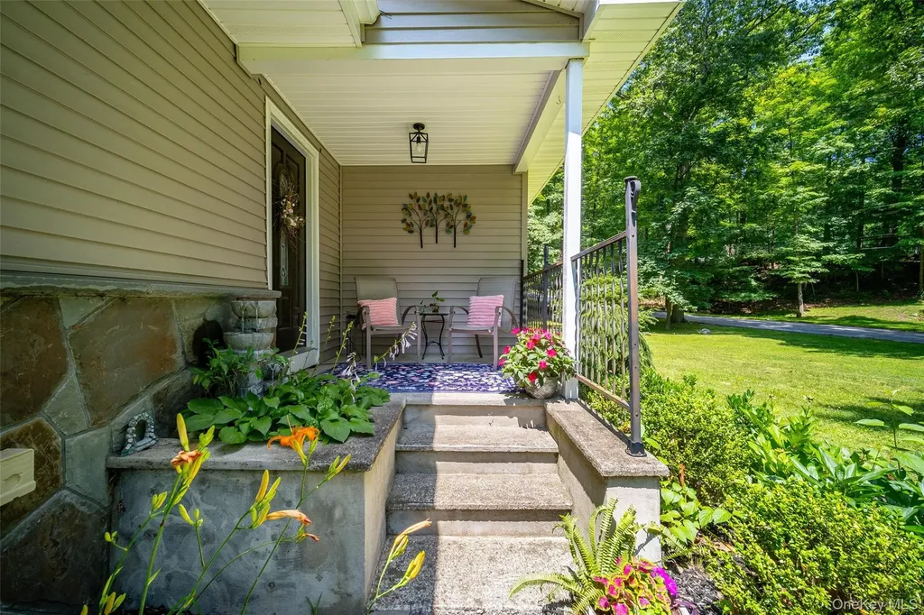35 Wildwood Drive Poughkeepsie NY 12603