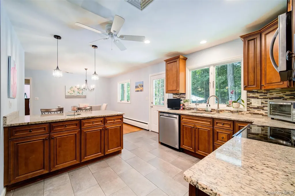 35 Wildwood Drive Poughkeepsie NY 12603