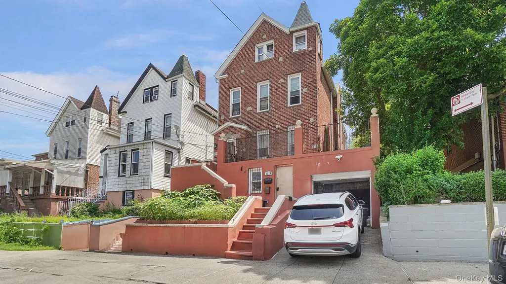 3320 Barker Avenue Bronx NY 10467