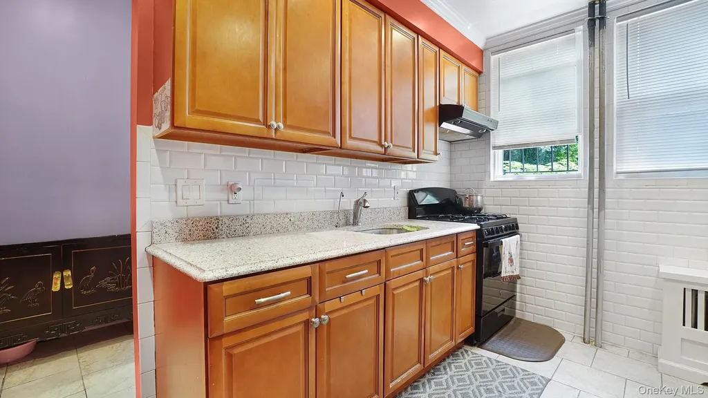 3320 Barker Avenue Bronx NY 10467
