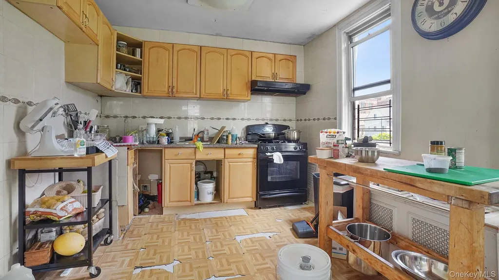 3320 Barker Avenue Bronx NY 10467