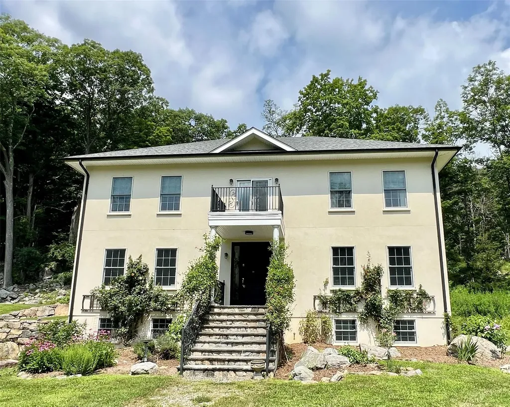 33 Victoria Drive Cold Spring NY 10516