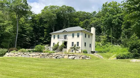 33 Victoria Drive Cold Spring NY 10516