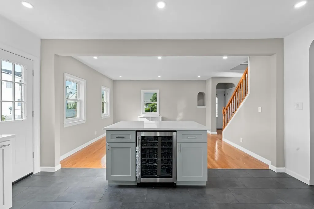 126 Lutz Drive Valley Stream NY 11580