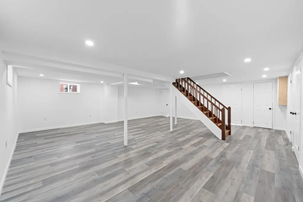 126 Lutz Drive Valley Stream NY 11580