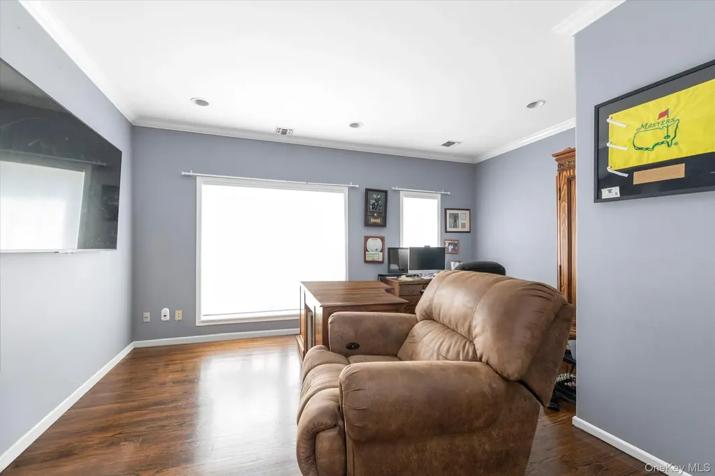 85 Sagamore Drive Plainview NY 11803