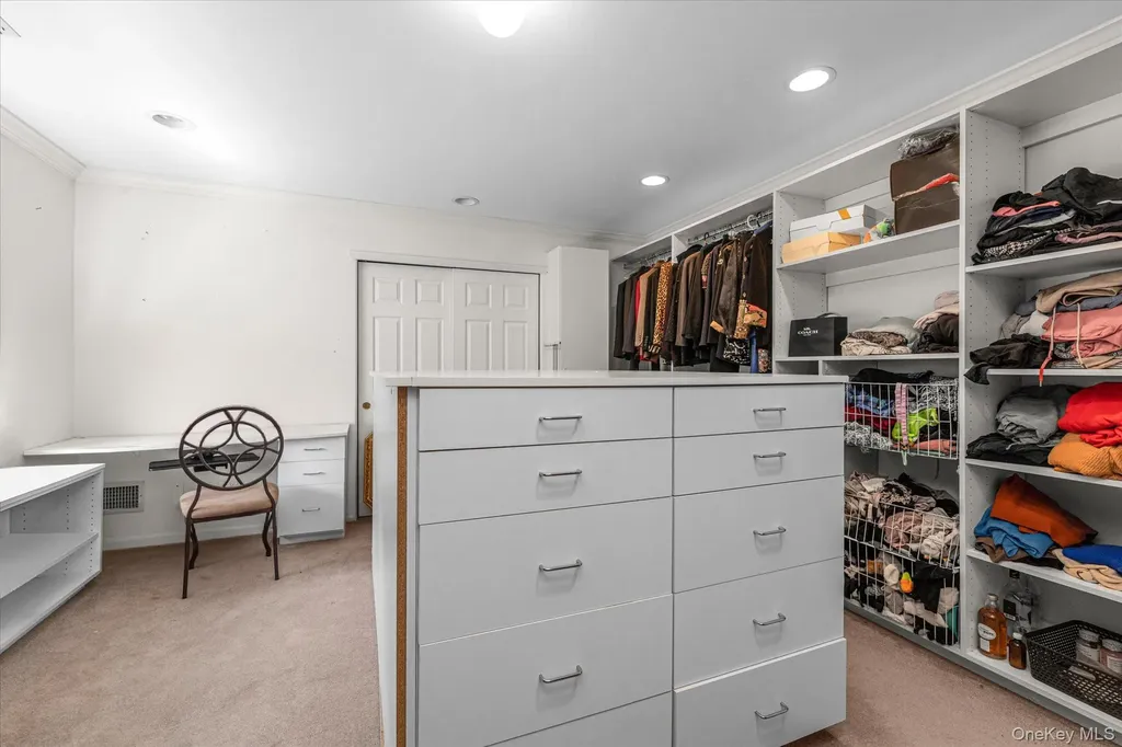 85 Sagamore Drive Plainview NY 11803