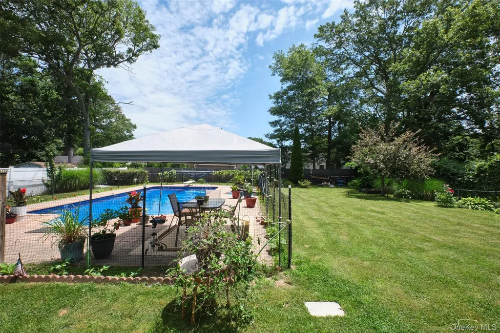 349 Randall Road Ridge NY 11961