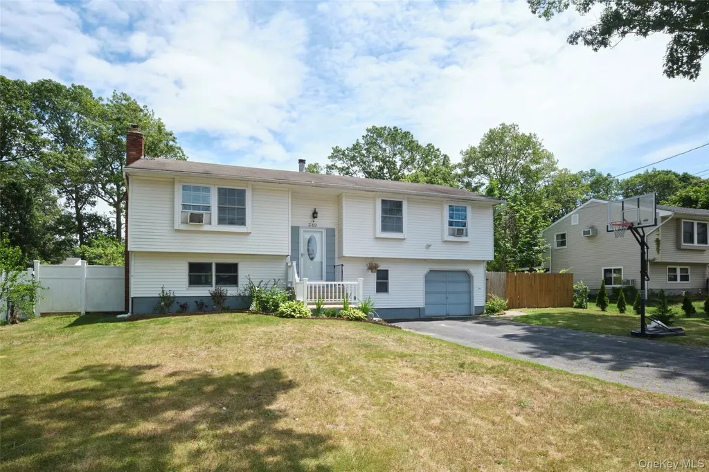 349 Randall Road Ridge NY 11961