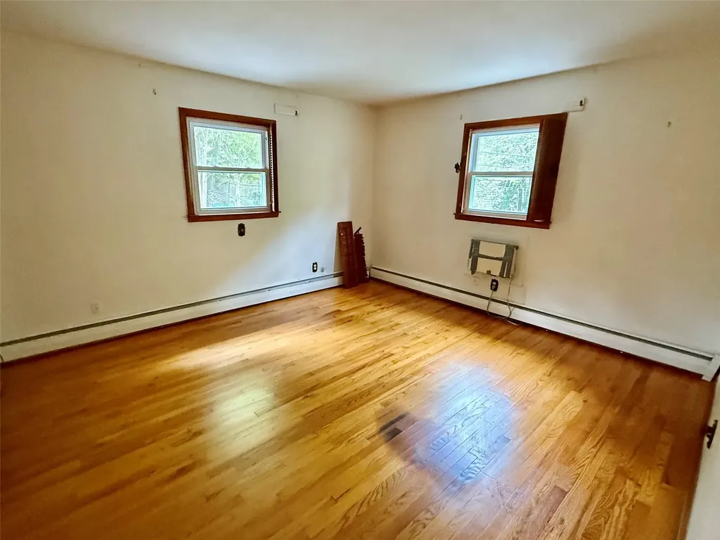 5 Spruce Drive Hyde Park NY 12538