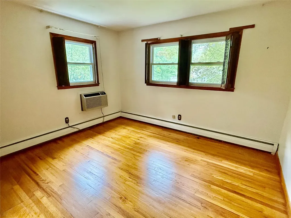 5 Spruce Drive Hyde Park NY 12538