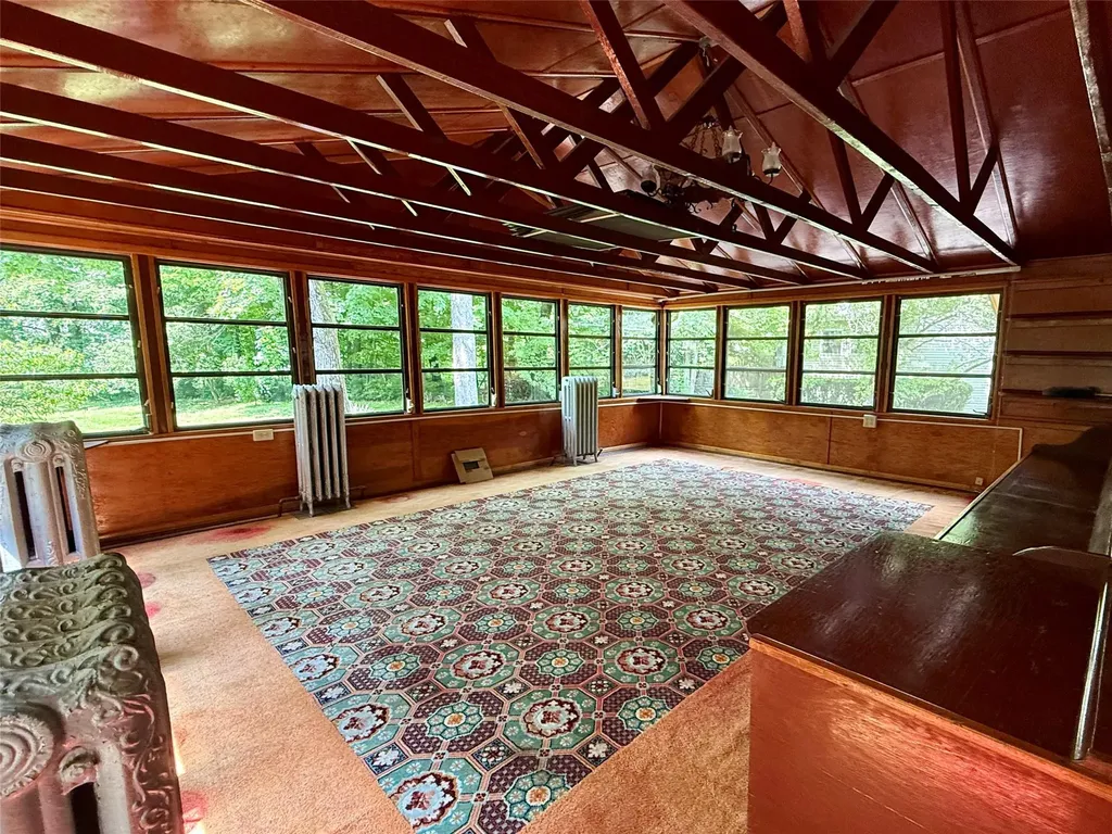 5 Spruce Drive Hyde Park NY 12538