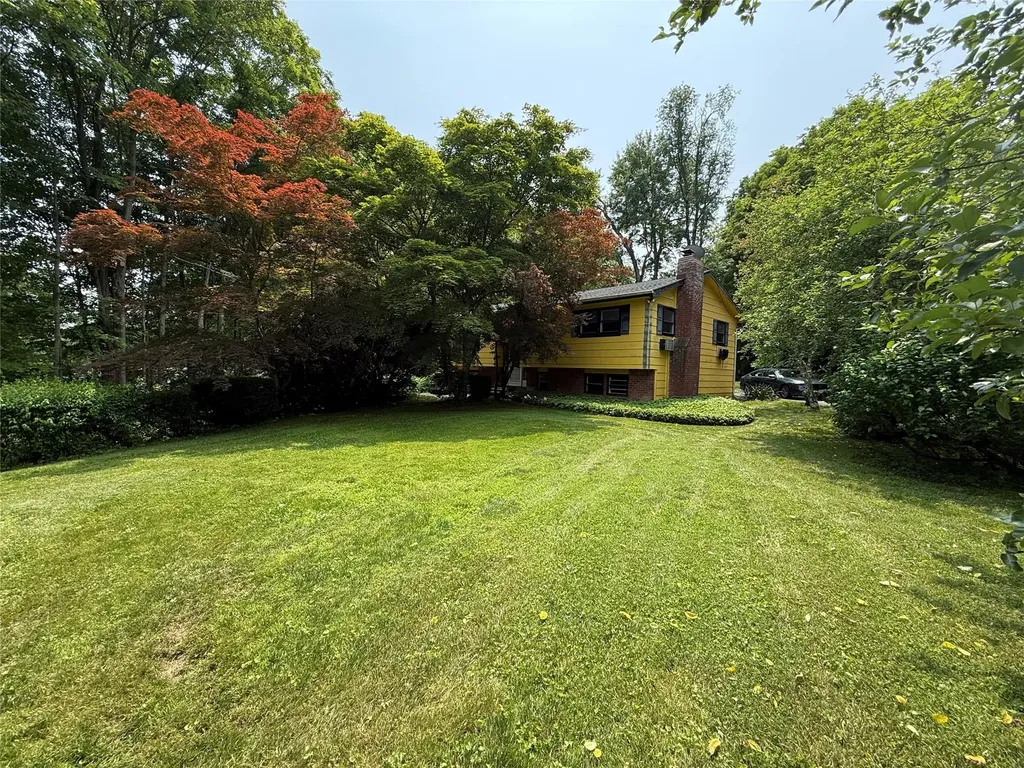 5 Spruce Drive Hyde Park NY 12538