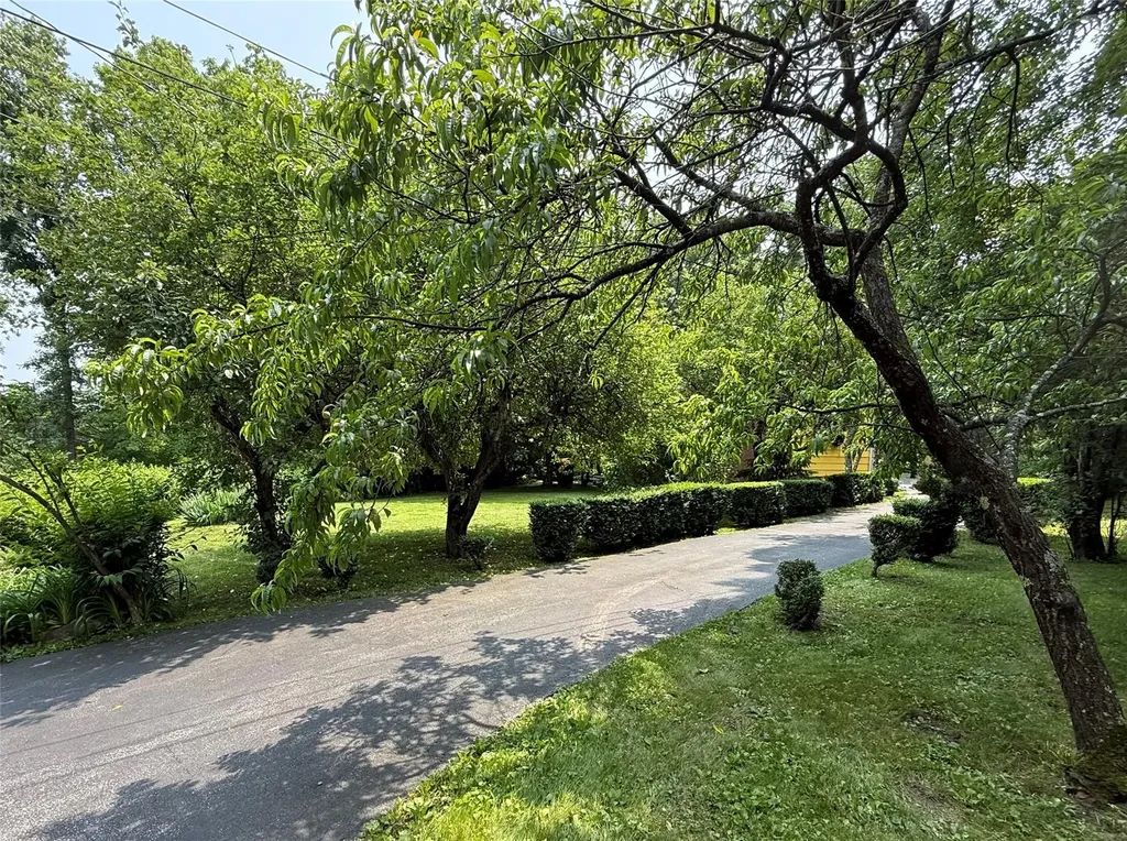5 Spruce Drive Hyde Park NY 12538