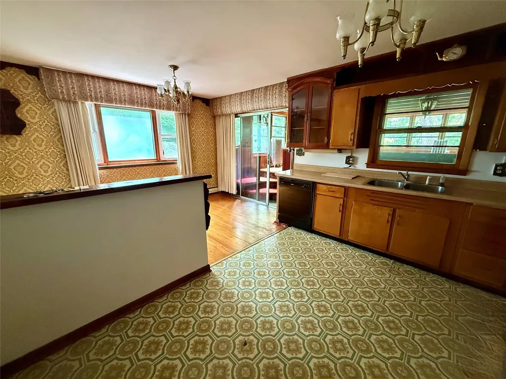 5 Spruce Drive Hyde Park NY 12538