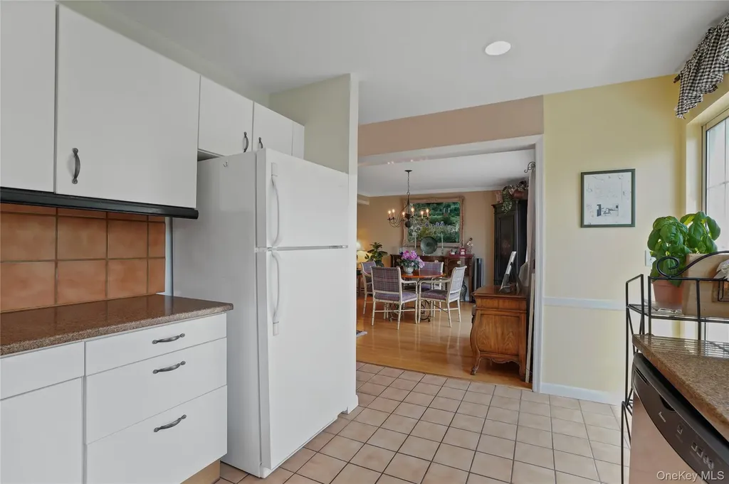9 Pinewood Circle White Plains NY 10603