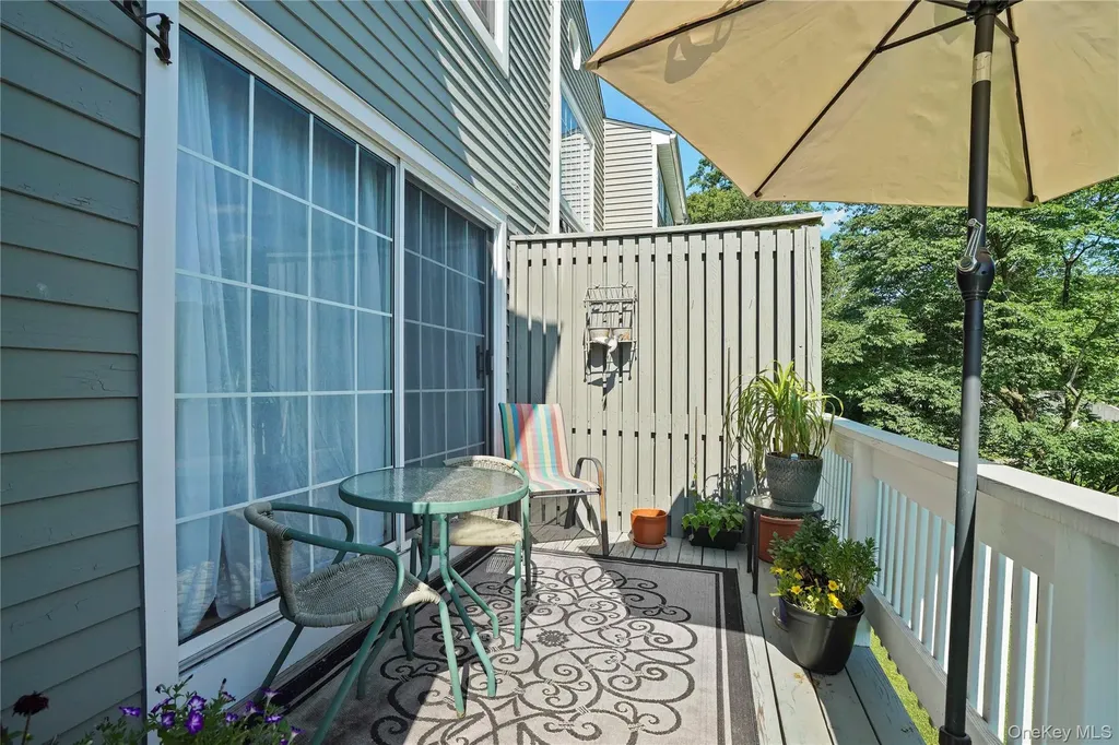 9 Pinewood Circle White Plains NY 10603