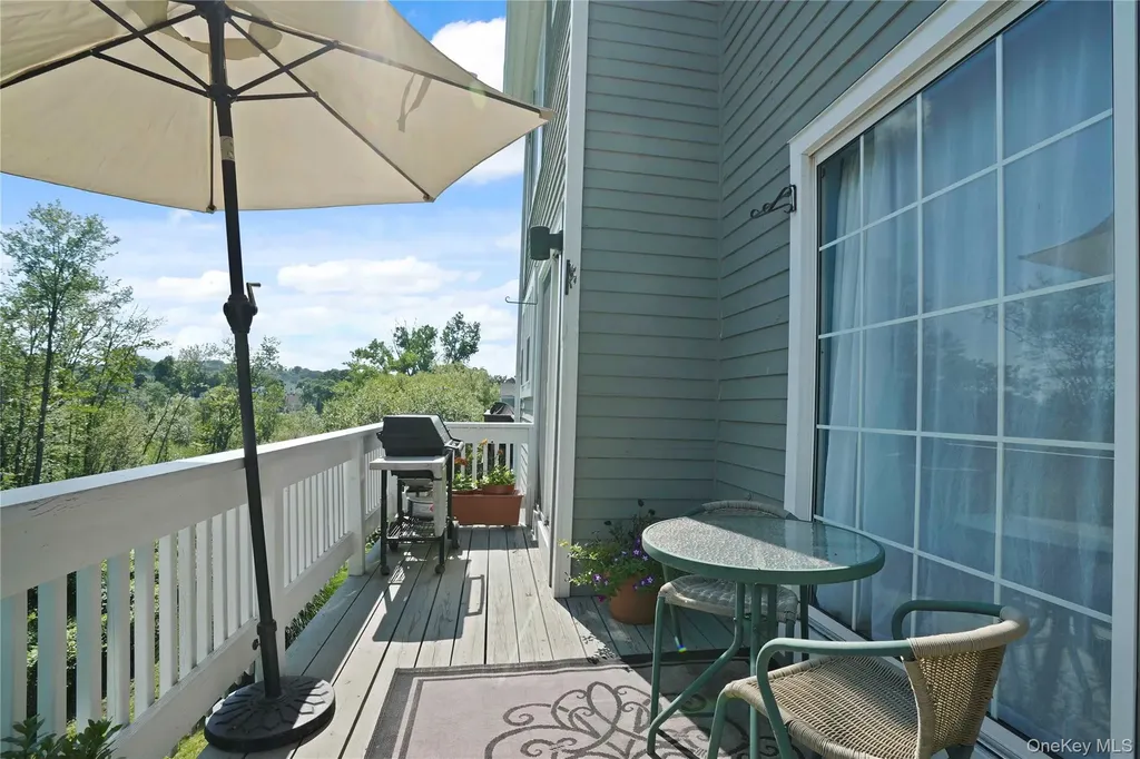 9 Pinewood Circle White Plains NY 10603