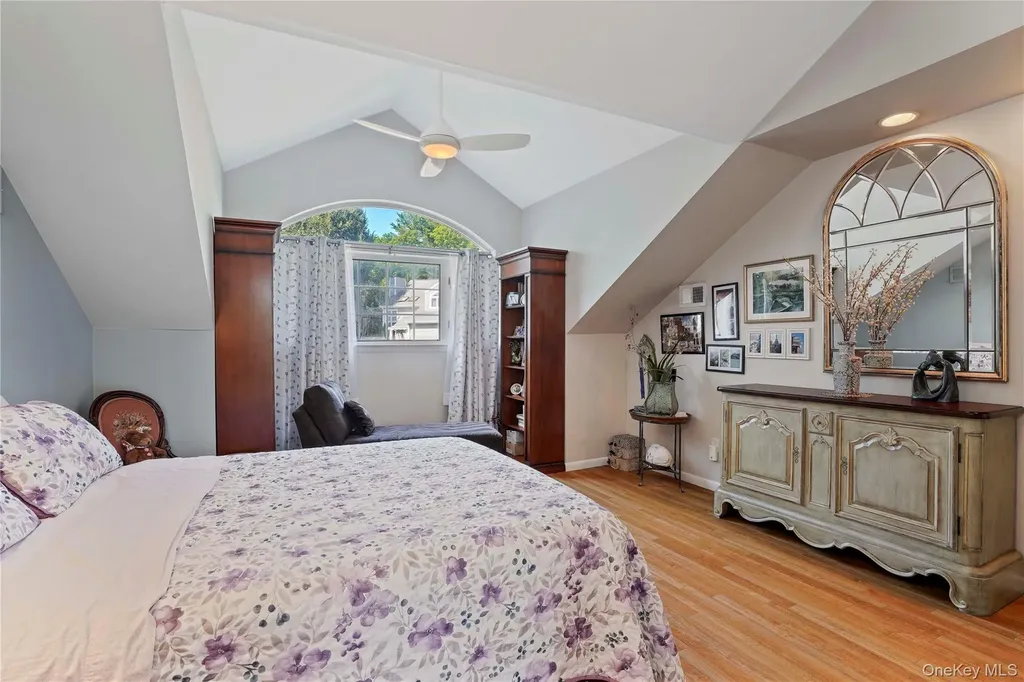 9 Pinewood Circle White Plains NY 10603