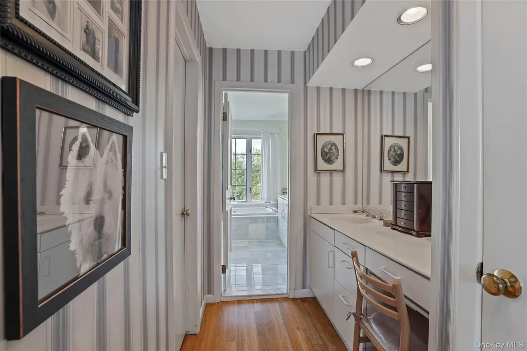 9 Pinewood Circle White Plains NY 10603