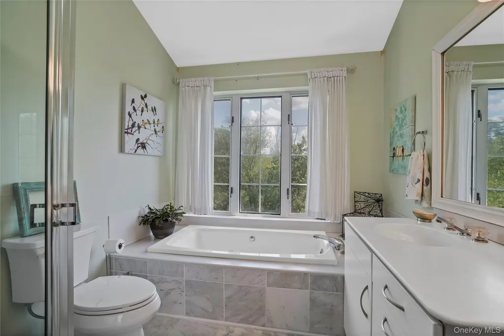 9 Pinewood Circle White Plains NY 10603