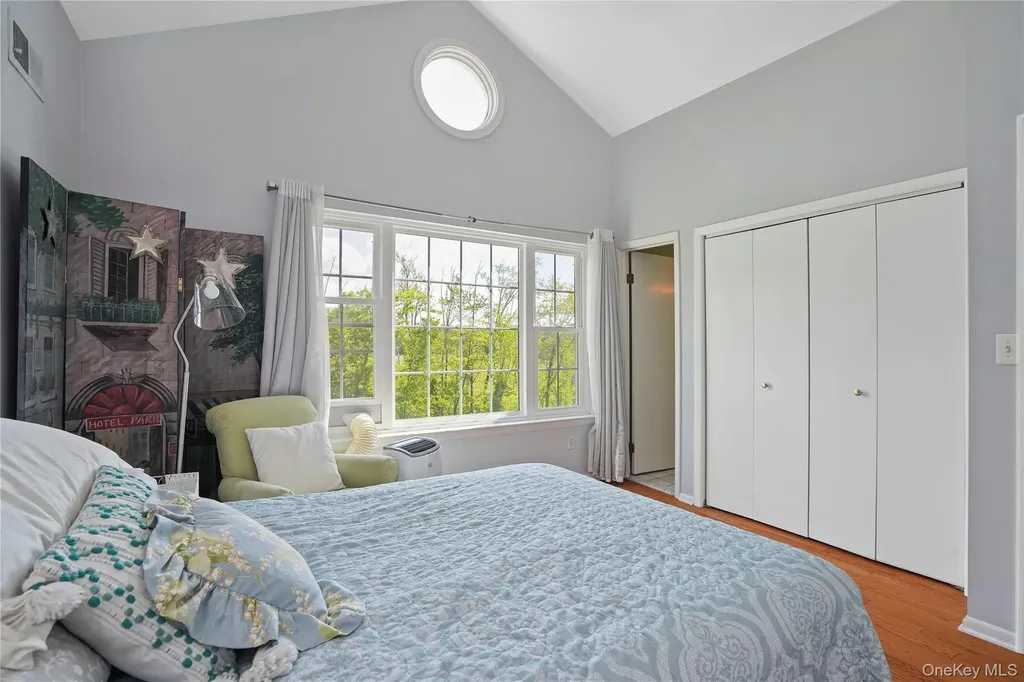 9 Pinewood Circle White Plains NY 10603