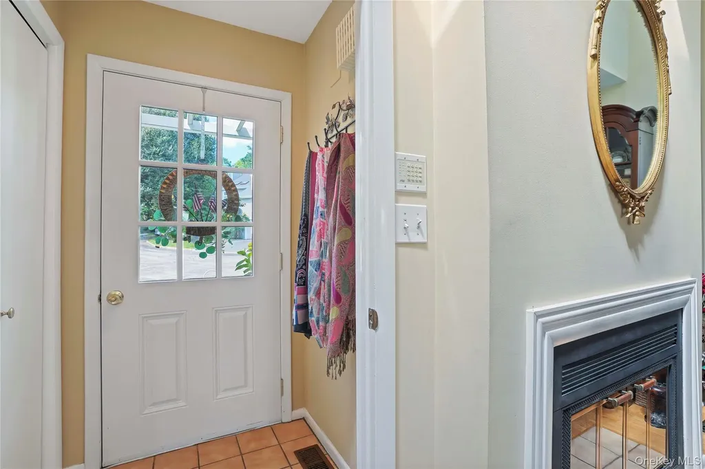 9 Pinewood Circle White Plains NY 10603