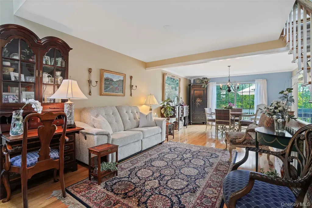 9 Pinewood Circle White Plains NY 10603