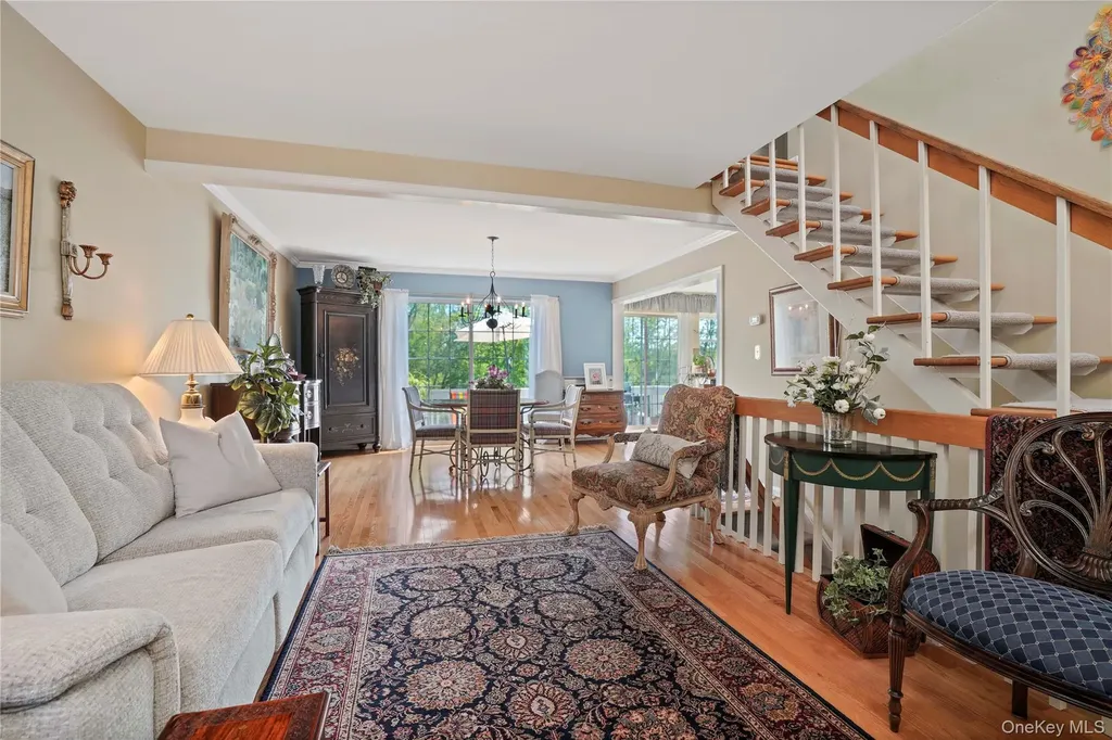 9 Pinewood Circle White Plains NY 10603