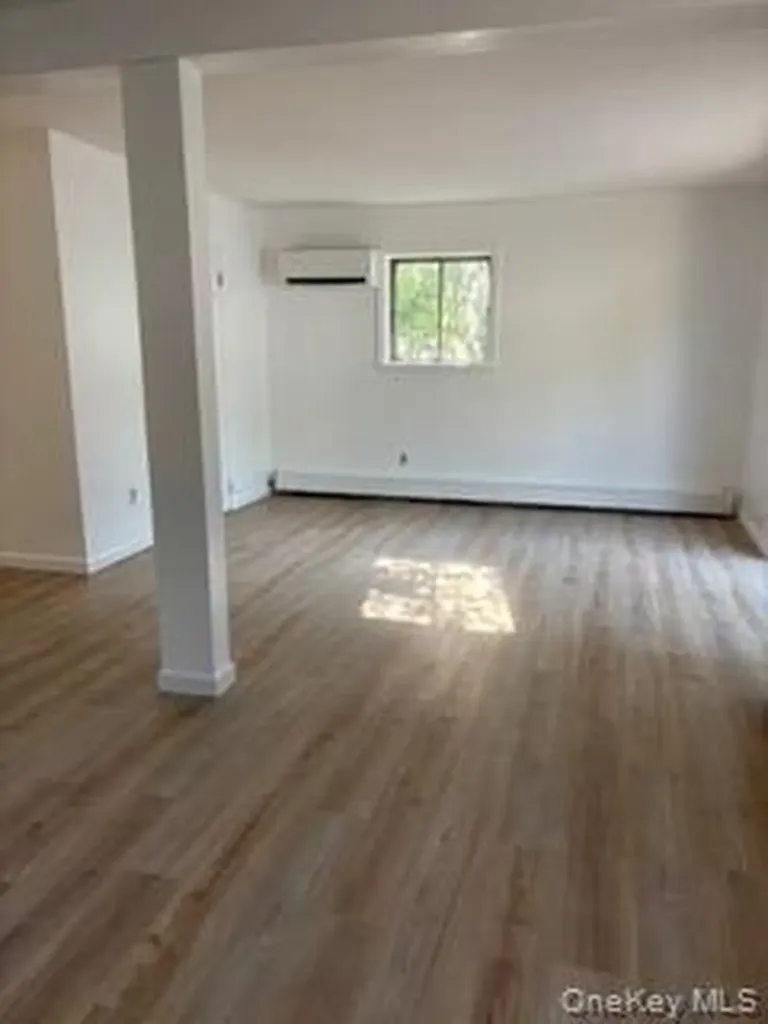 147 Truxton Road Dix Hills NY 11746