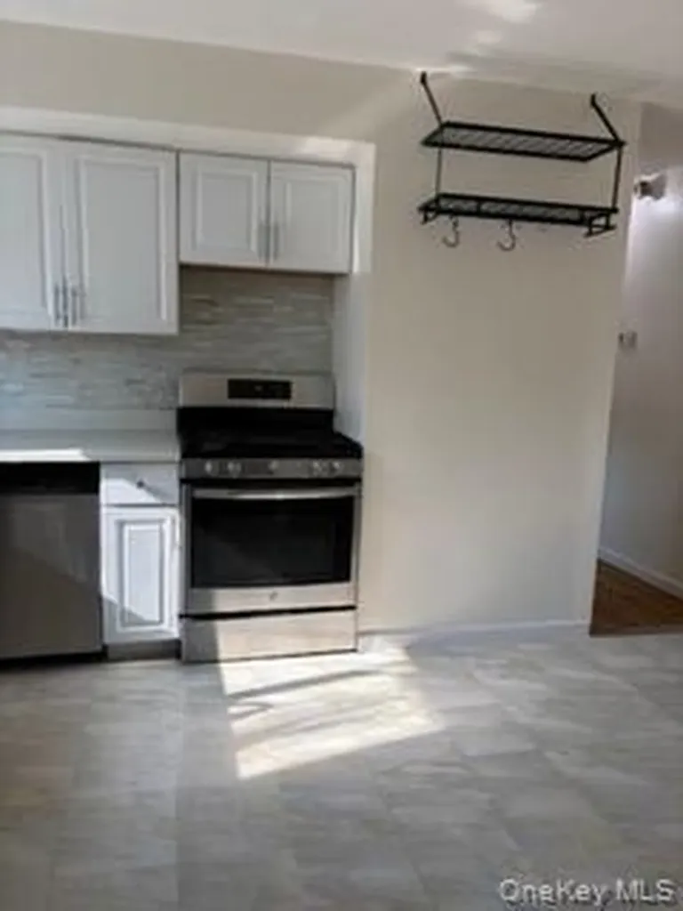 147 Truxton Road Dix Hills NY 11746