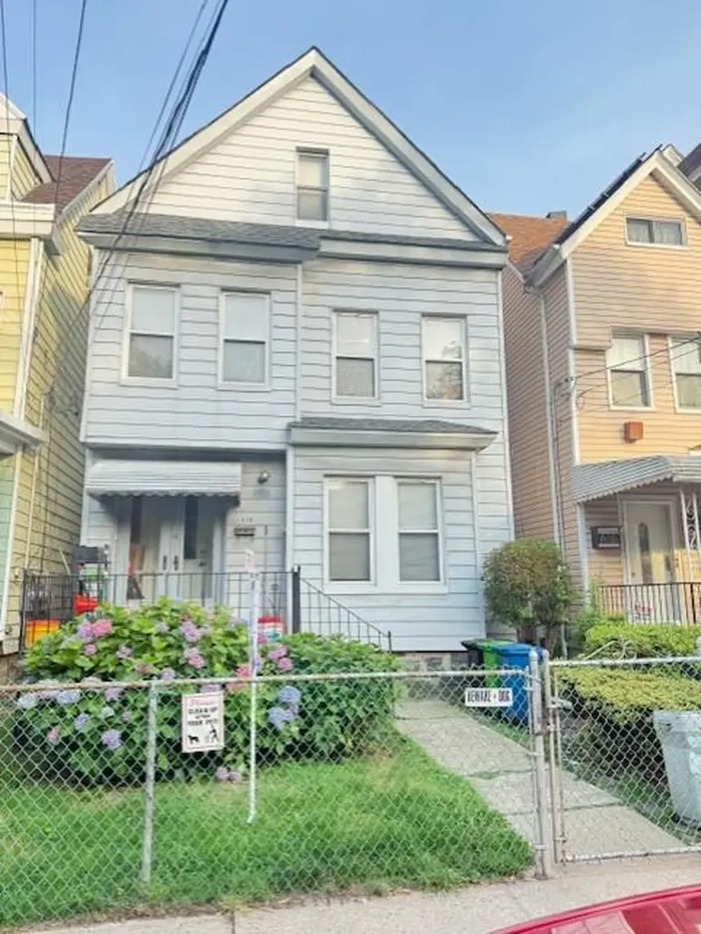 1538 Silver Street Bronx NY 10461