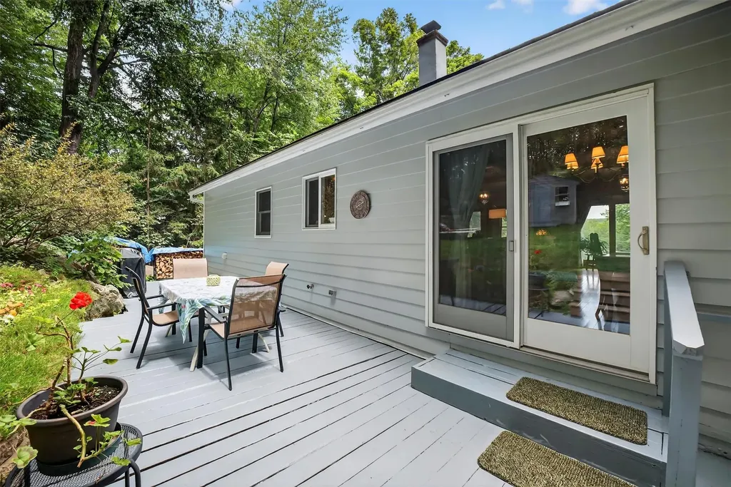 49 Oak Ridge Drive Putnam Valley NY 10579