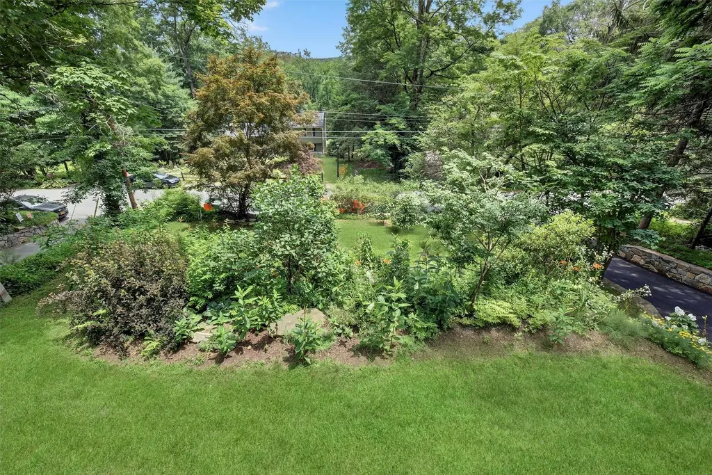 49 Oak Ridge Drive Putnam Valley NY 10579