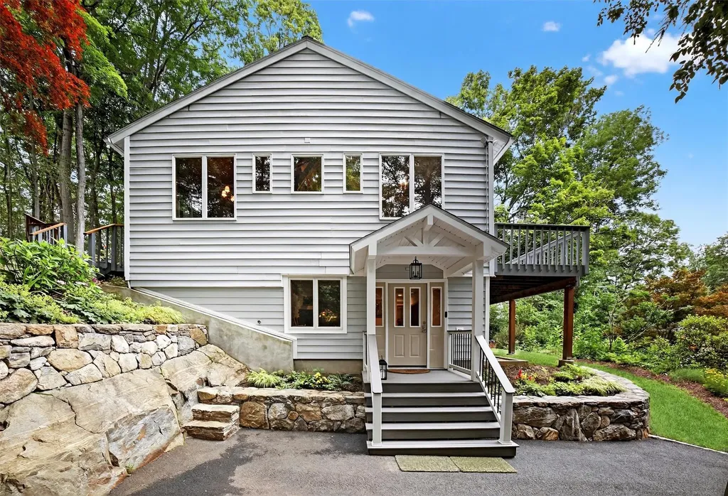 49 Oak Ridge Drive Putnam Valley NY 10579